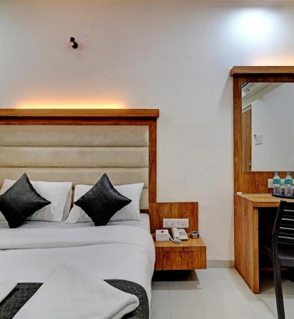 Sun Inn Residency , นาวีมุมไบ ภายนอก รูปภาพ